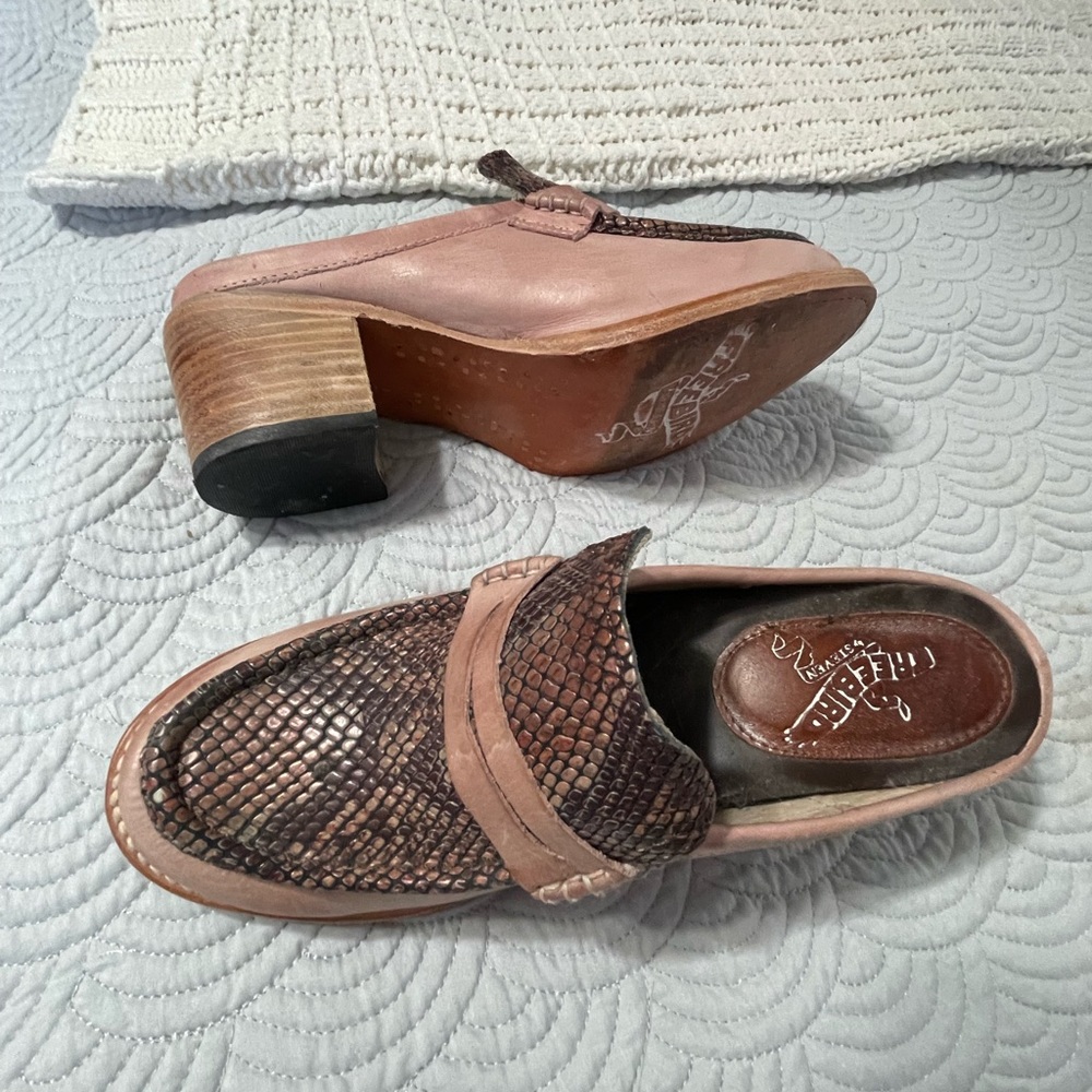 Freebird Collins mules sz 8. Like new never worn.